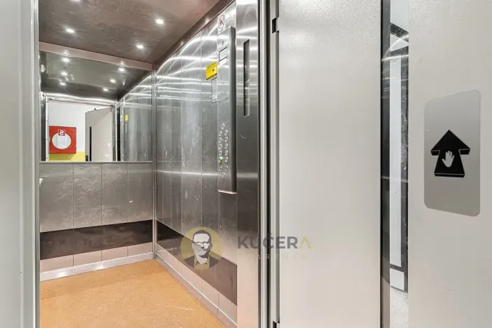 Pronájem bytu 2+kk, Kralupy nad Vltavou, sídl. U Cukrovaru, 42 m2