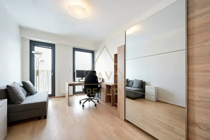 Pronájem bytu 3+kk, Praha - Žižkov, Olšanská, 86 m2