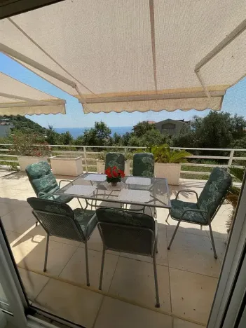 Prodej bytu 3+kk, Сеоце, Černá Hora, 61 m2