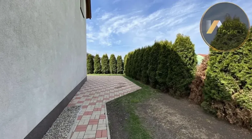 Pronájem rodinného domu, Postřižín, Duhová, 176 m2