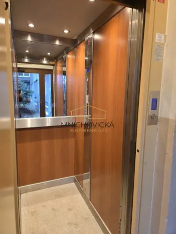 Prodej bytu 3+kk, Praha - Záběhlice, Svojšovická, 5465 m2