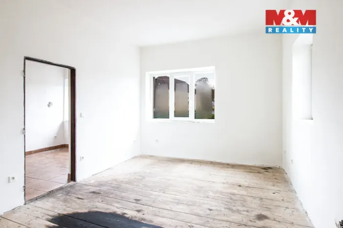 Prodej bytu 2+1, Újezd pod Troskami, 65 m2