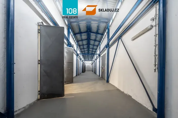 Pronájem skladu, Kladruby nad Labem, 2000 m2