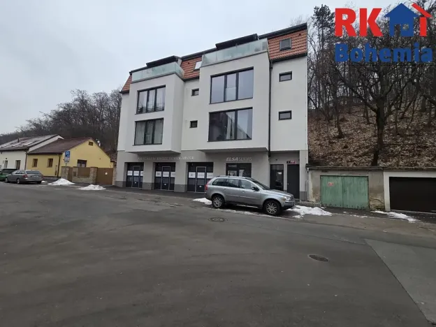 Pronájem bytu 2+kk, Praha - Michle, Pod Stárkou, 38 m2