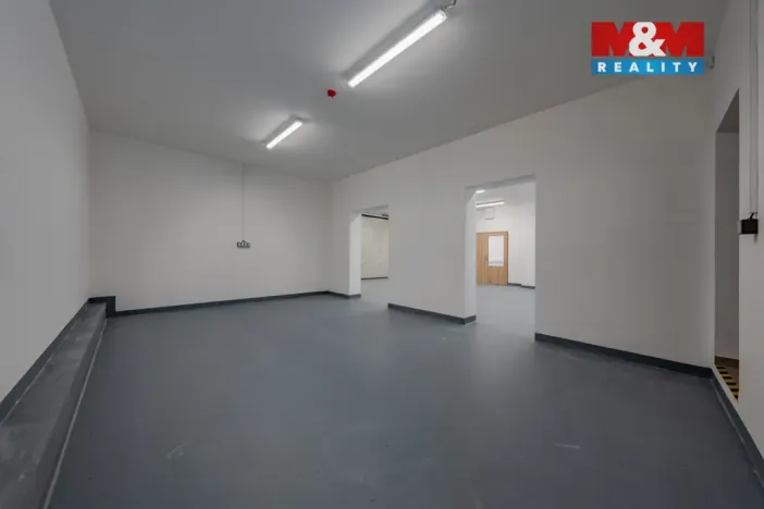 Pronájem skladu, Zubří, U Traktorky, 256 m2