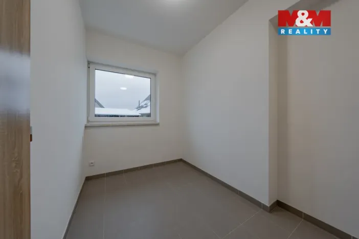 Pronájem skladu, Zubří, U Traktorky, 256 m2