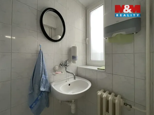 Pronájem kanceláře, Praha - Karlín, Sokolovská, 162 m2