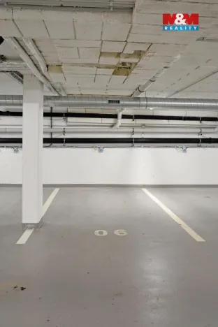 Pronájem garážového stání, Hradec Králové - Pražské Předměstí, 13 m2