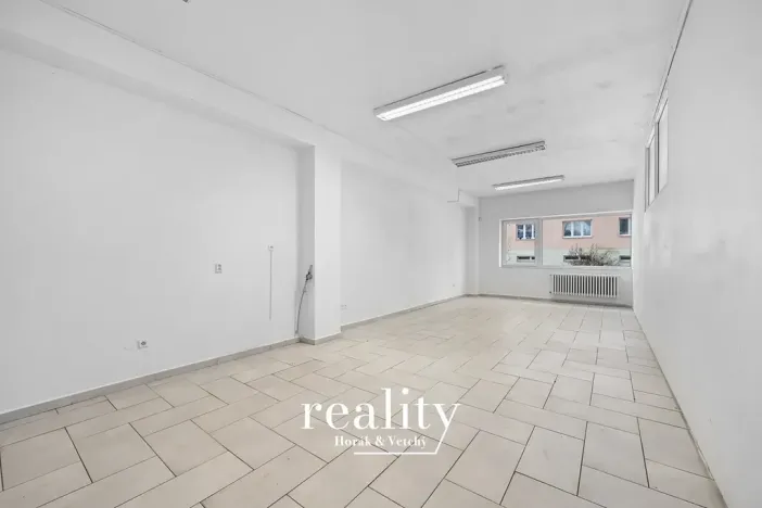 Pronájem obchodního prostoru, Jihlava, Žižkova, 145 m2