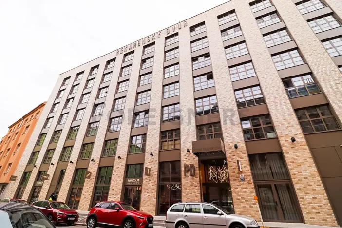 Pronájem bytu 2+kk, Brno, Bratislavská, 60 m2