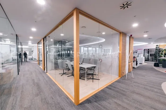 Pronájem kanceláře, Brno - Štýřice, Londýnské náměstí, 1720 m2