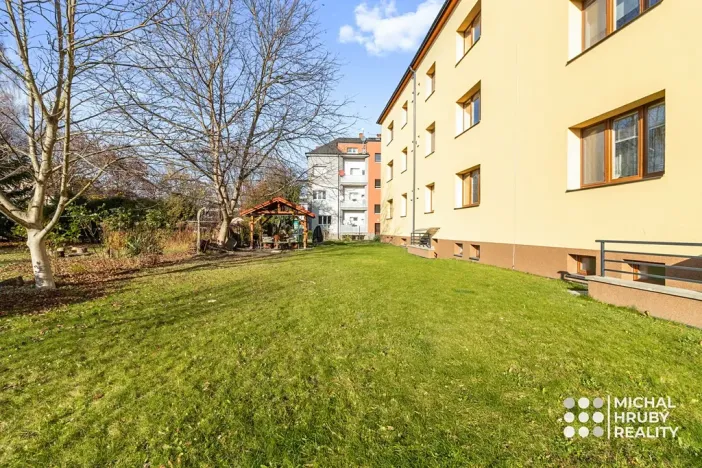 Prodej bytu 2+kk, Ostrava, Vrázova, 79 m2