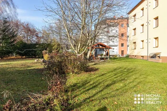 Prodej bytu 2+kk, Ostrava, Vrázova, 79 m2