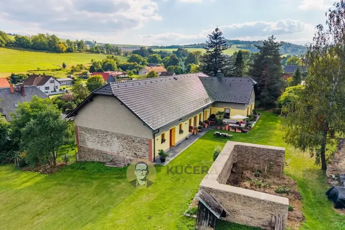 Prodej zemědělské usedlosti, Lichnov, 672 m2