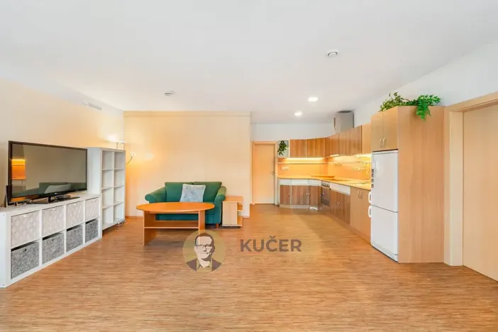 Prodej zemědělské usedlosti, Lichnov, 672 m2