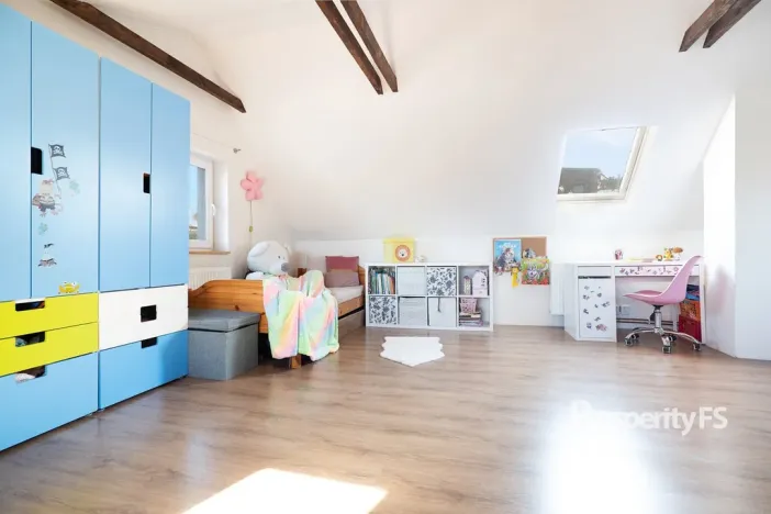 Prodej rodinného domu, Veleň, 141 m2