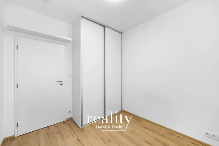 Pronájem bytu 2+kk, Znojmo, Smutného, 39 m2