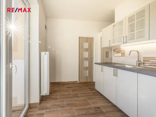 Pronájem bytu 2+1, Praha - Podolí, Podolská, 57 m2