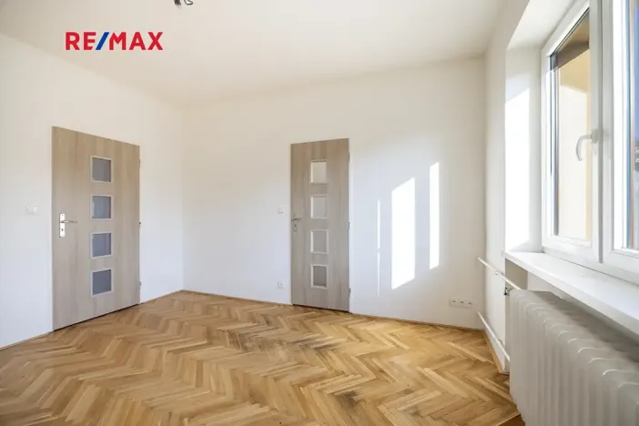 Pronájem bytu 2+1, Praha - Podolí, Podolská, 57 m2