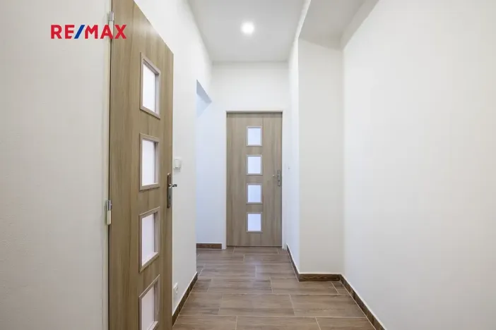 Pronájem bytu 2+1, Praha - Podolí, Podolská, 57 m2