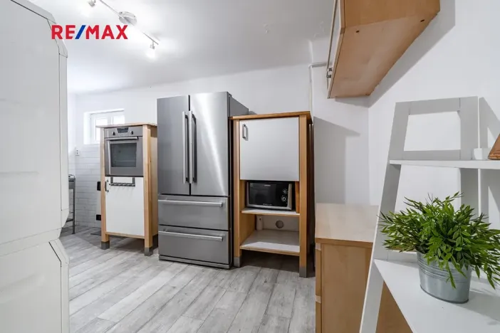 Prodej bytu 2+1, Praha - Karlín, Pernerova, 60 m2