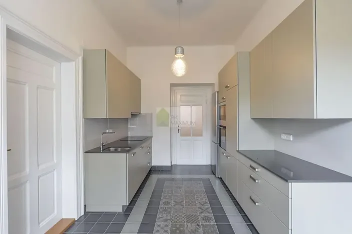 Pronájem bytu 3+1, Praha - Vinohrady, 100 m2