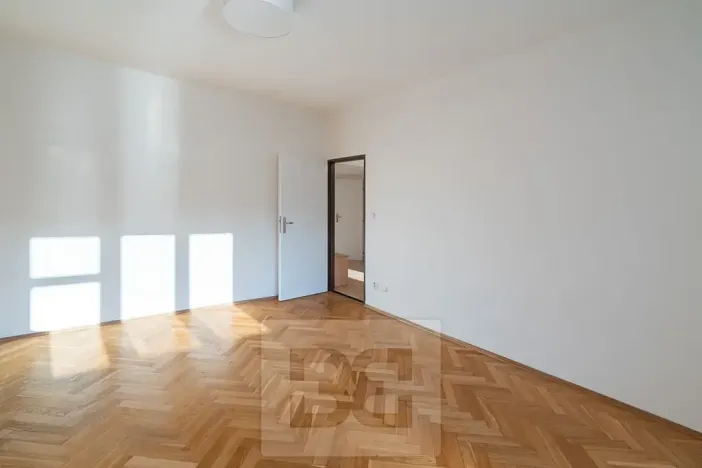 Pronájem bytu 2+1, Praha - Libeň, Sokolovská, 57 m2