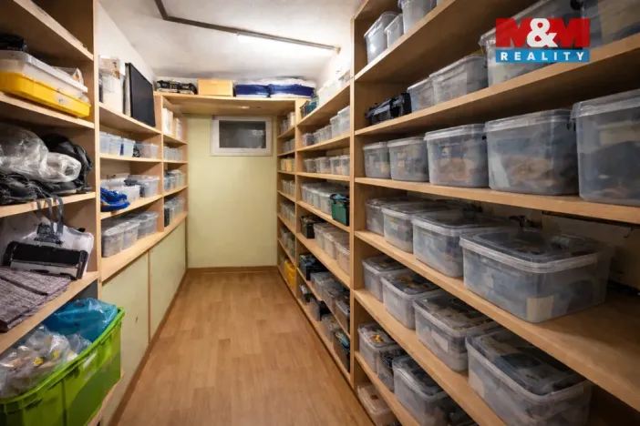 Prodej bytu 3+kk, Pečky, V Kaštánkách, 71 m2