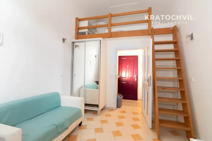 Pronájem bytu 1+kk, Praha - Strašnice, Věšínova, 18 m2