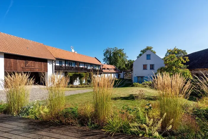 Prodej ubytování, Sedlec - Malé Chrášťany, 1420 m2