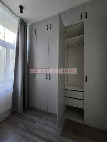 Pronájem bytu 2+kk, Praha - Žižkov, Blahníkova, 51 m2