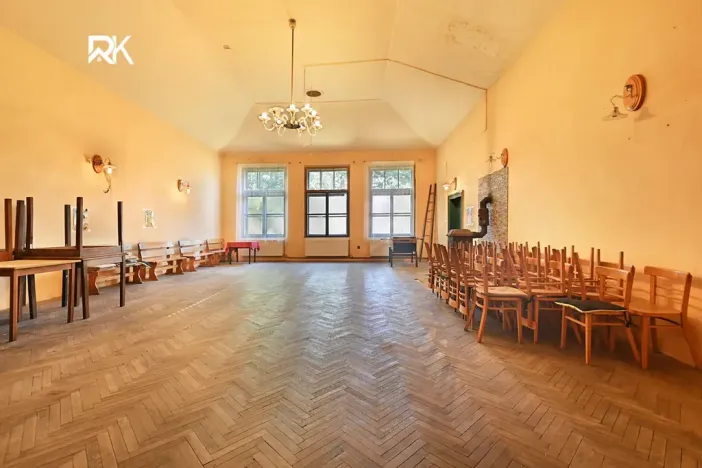 Prodej rodinného domu, Nová Ves I, Legerovo nám., 470 m2