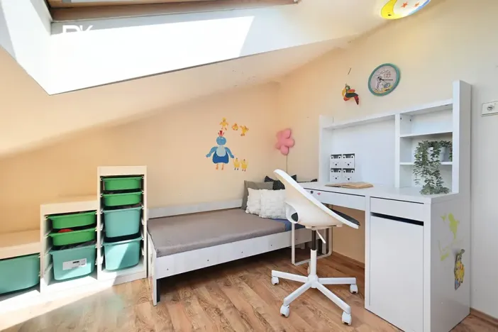 Prodej rodinného domu, Nová Ves I, Legerovo nám., 470 m2