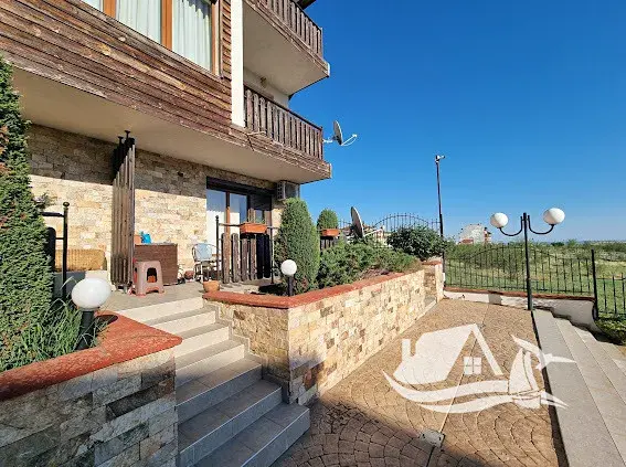 Prodej bytu 4+kk, Kosharitsa, Bulharsko, 98 m2