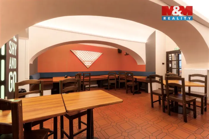 Pronájem restaurace, Praha - Staré Město, Smetanovo nábřeží, 295 m2
