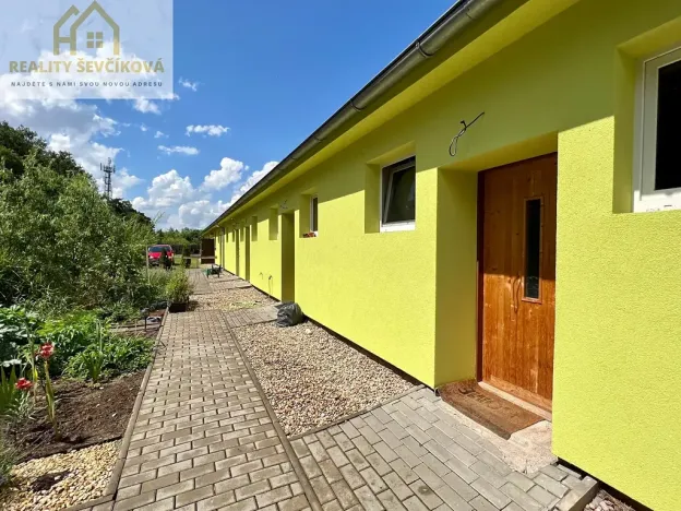 Pronájem bytu 2+kk, Libišany, 40 m2