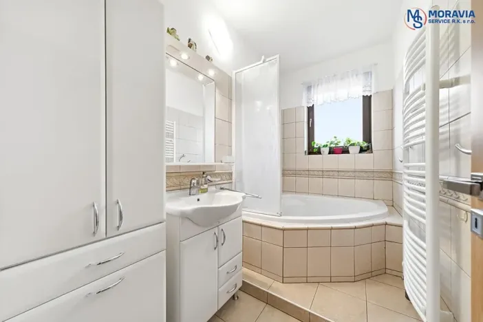 Prodej rodinného domu, Lipí, 238 m2