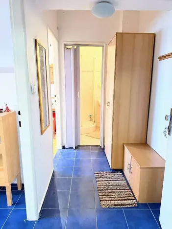 Prodej bytu 2+kk, Praha - Bubeneč, Lotyšská, 39 m2
