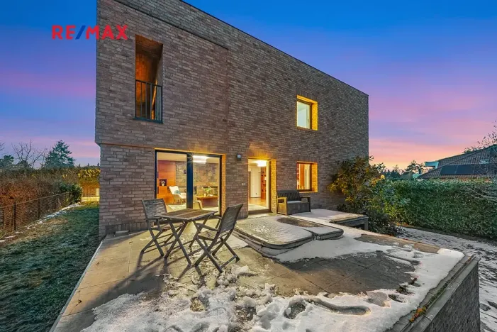 Prodej vily, Praha - Klánovice, Zádražanská, 330 m2