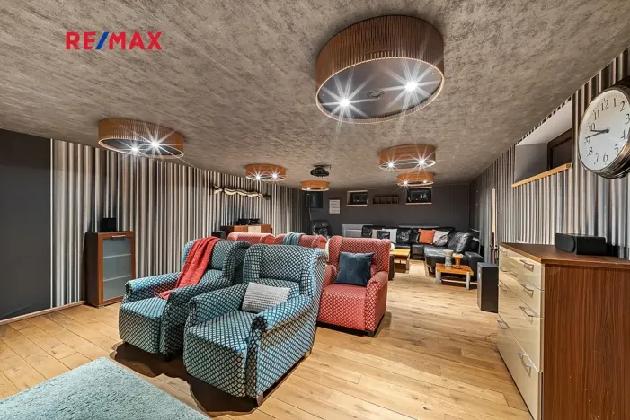 Prodej vily, Praha - Klánovice, Zádražanská, 330 m2