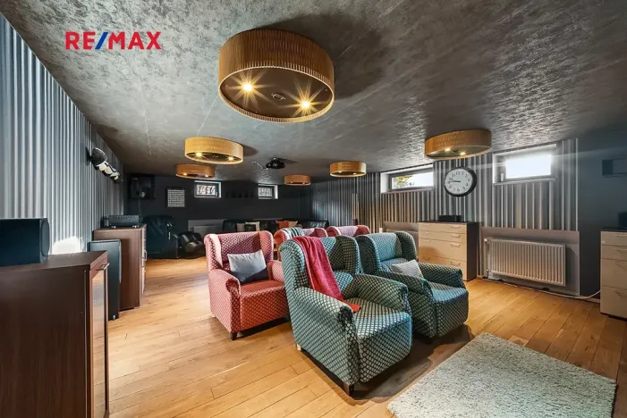 Prodej vily, Praha - Klánovice, Zádražanská, 330 m2