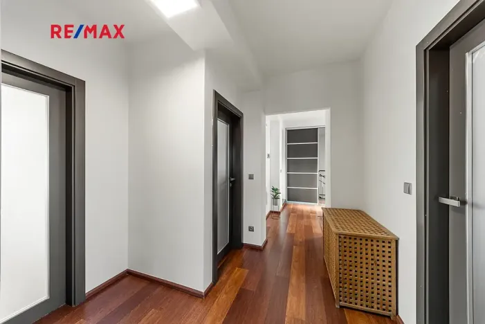 Prodej vily, Praha - Klánovice, Zádražanská, 330 m2