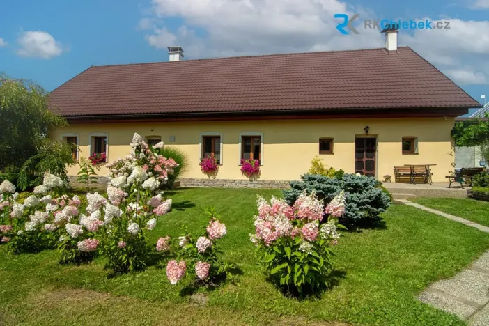 Prodej rodinného domu, Kozlovice, 283 m2