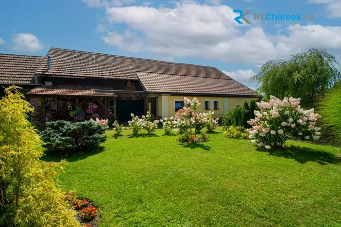 Prodej rodinného domu, Kozlovice, 283 m2