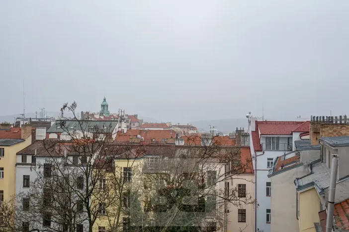 Pronájem bytu 1+kk, Praha - Vršovice, Krymská, 35 m2