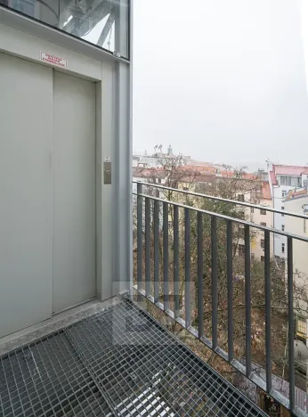 Pronájem bytu 1+kk, Praha - Vršovice, Krymská, 35 m2