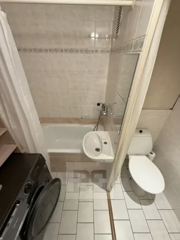 Pronájem bytu 2+kk, Praha - Strašnice, Vyžlovská, 40 m2