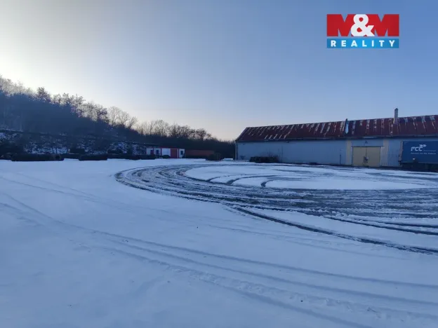 Pronájem skladu, Veleň, K Cihelně, 1100 m2