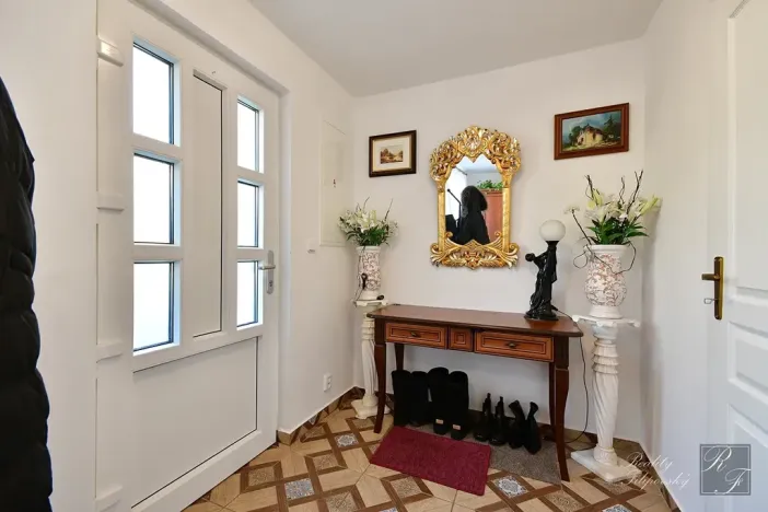 Prodej rodinného domu, Chlumec, 221 m2