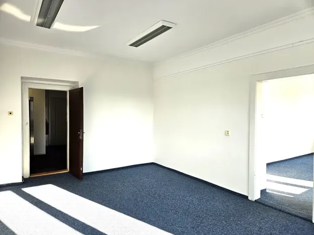 Pronájem kanceláře, Praha - Dejvice, Velflíkova, 47 m2